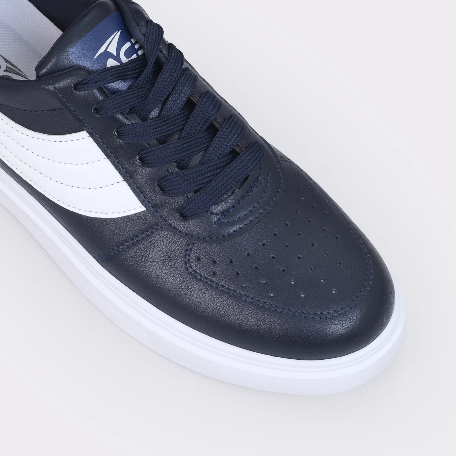 Men's dailywear sneakers - Image 7