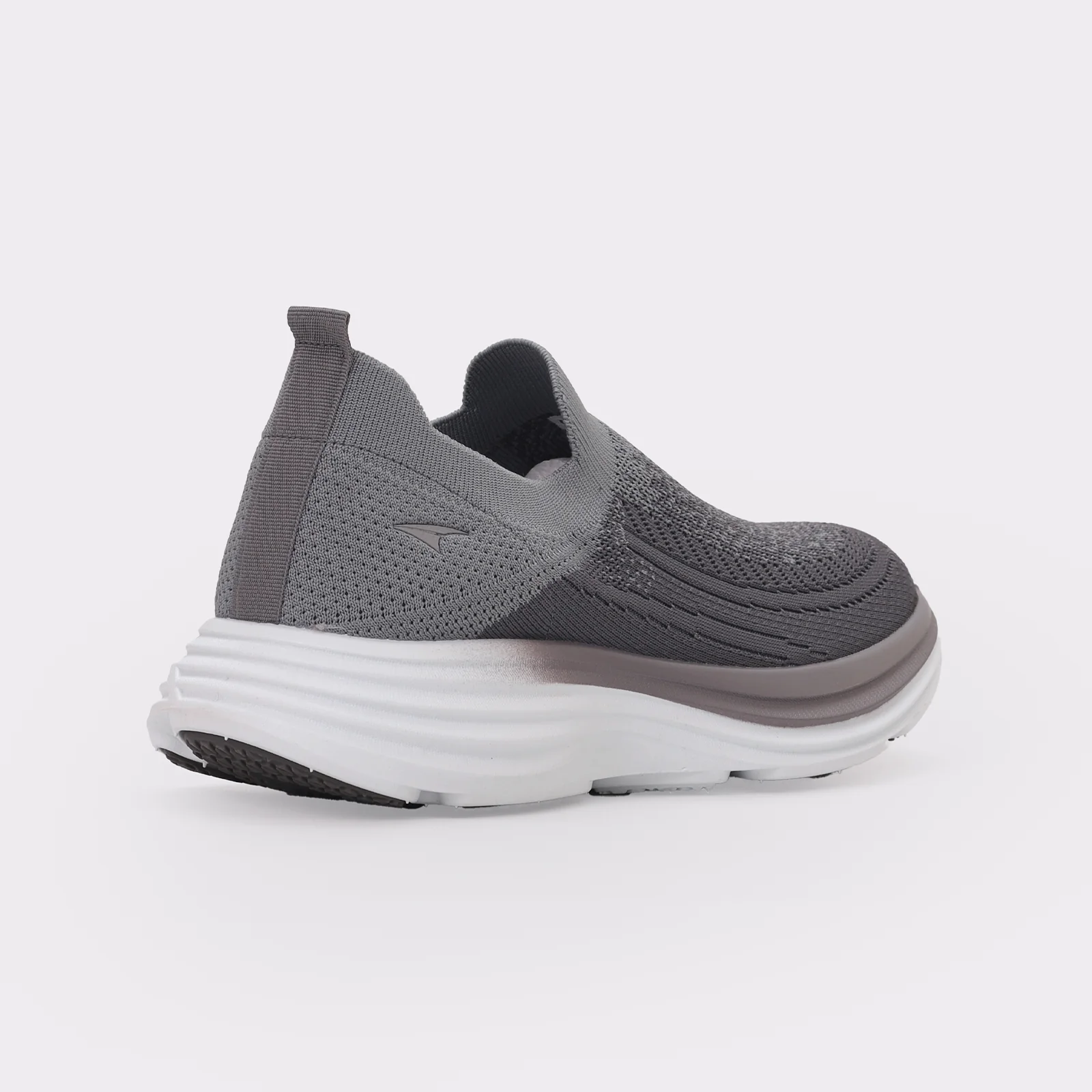 Men Everyday Sneakers - Image 5