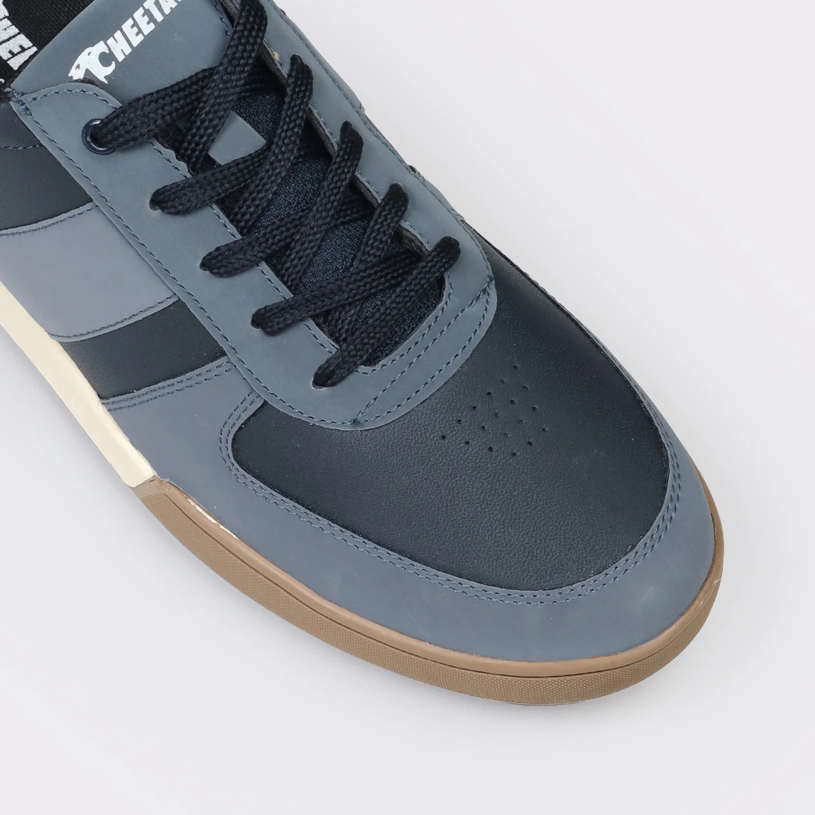 Men's Classic Sneakers - Image 7