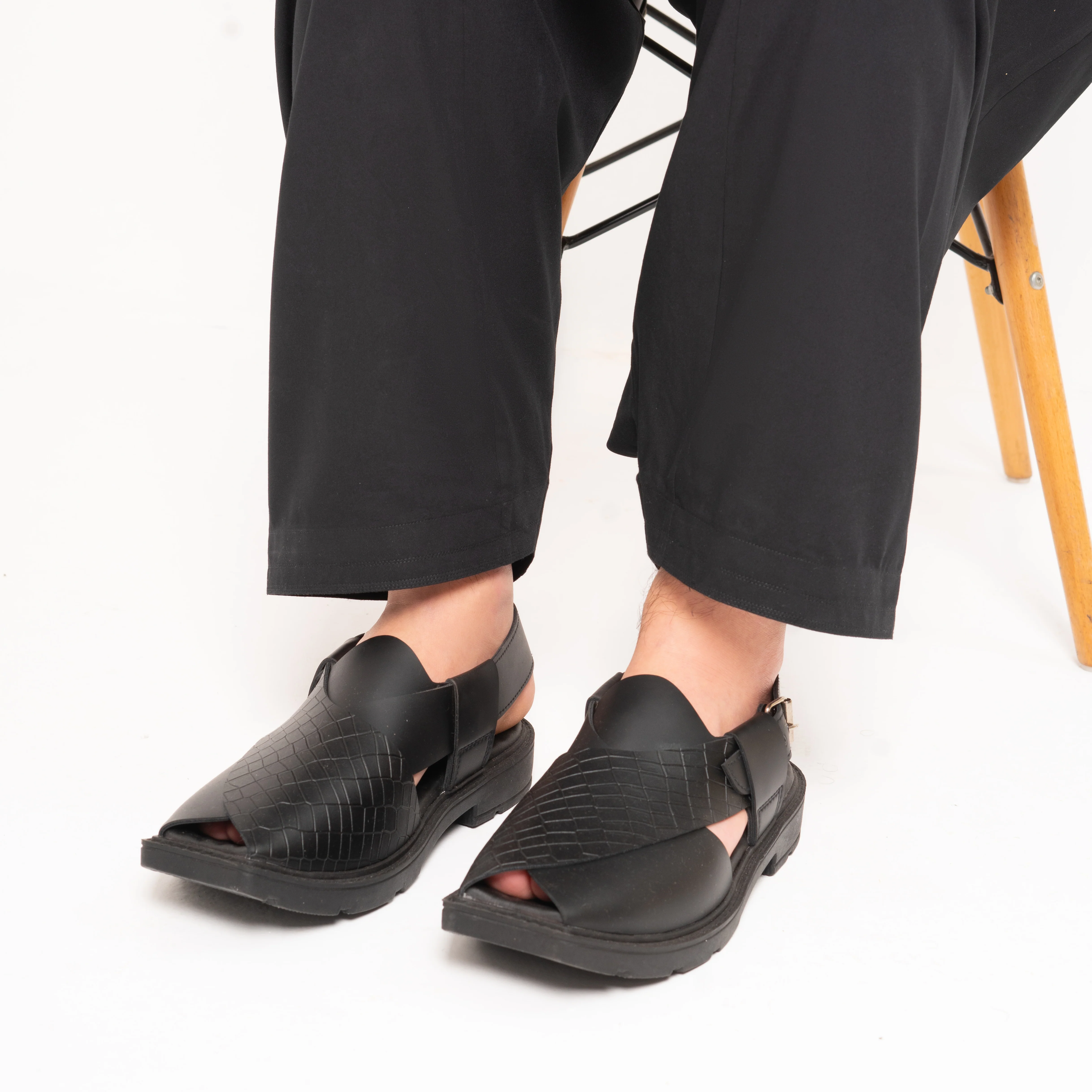 M-SR-0400044-Sandal - Image 3